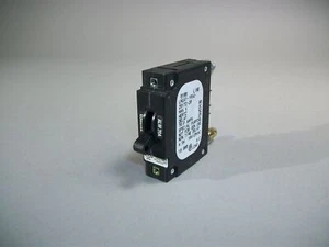 Airpax LMLK1-1RS4-29172-20 Circuit Breaker 30A 90° Universal 702683 Mounting Kit - Bild 1 von 4