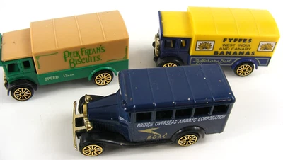 CORGI Classic Die Cast Vehicle Lot x 3 AEC Van x2 Bedford Bus Excellent Conditio - Image 1 of 4