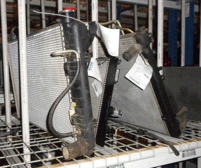 Ford Mustang 2016 conjunto de radiador de 3,7 L 28 k OEM Foto 1 de 4