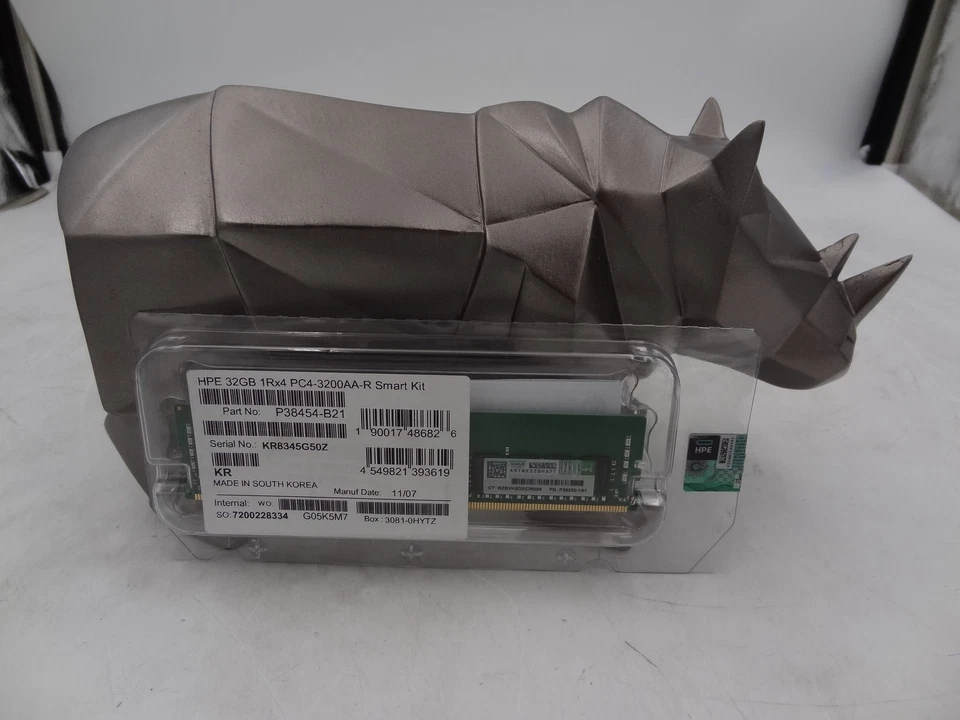NEW SEALED P38454-B21 HP 32GB DDR4-3200 1RX4 DIMM, P38520-1A1 - Image 1 of 1