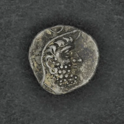 Kings of Persis Dārēv (Darios) I | Darayan I AR (Silver) | Drachm | 132–100 BC - Image 1 of 2