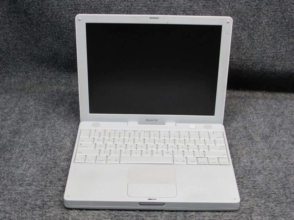 【美品】iBook G4.14インチ　ホワイト（箱付） 美品】iBook G4.14インチ ホワイト（箱付） 美品】iBook G4.14インチ