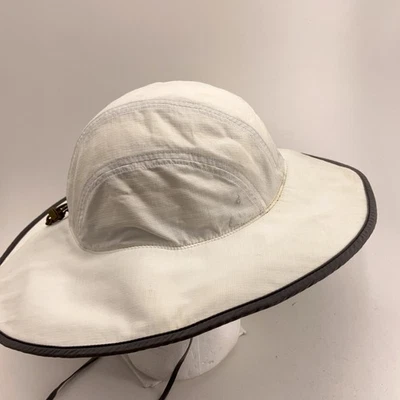 Exterior Investigación Blanco con Estampado de Flores Gris Bajo Ala Grande Sombrero para el Sol Foto 1 de 4