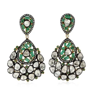 Orecchini da donna pendenti con diamanti e smeraldo in oro sterling 18 carati... - Foto 1 di 6