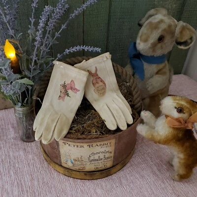 OOAK OLD  VINTAGE VICTORIAN PRIMITIVE EASTER BUNNY RABBIT EGG CHILD GIRL GLOVES - Image 1 of 4