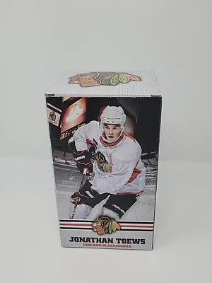 Chicago Blackhawks Jonathan Toews Bobblehead Stadium Give Away 2014 - Imagem 1 de 4