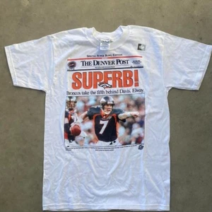 Vintage 90s John Elway Denver Broncos Newspaper T Shirt Super Bowl XXXII NWT - Picture 1 of 5