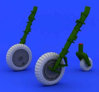 Eduard Brassin Focke-Wulf Fw 190F-8 Wheels Roues Abgeplattet 1:3 2 Kit Revell - Image 1 of 2