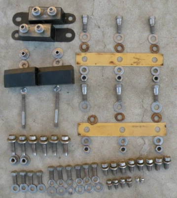 CHRYSLER IMPERIAL SUPORTE DE PARA-CHOQUE TRASEIRO TRASEIRO PORCAS PARAFUSOS ARRUELAS DE TRAVA 1967-1968 FABRICANTE DE EQUIPAMENTO ORIGINAL - Imagem 1 de 4