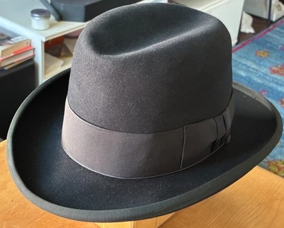 Fedora de los años 30-40 hecha a medida 7 3/8 azul marino Homburg Stetson Dobbs Foto 1 de 4