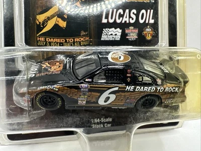 Bill Elliott #6 2004 Elvis He Dared Rock Lucas acción al óleo NASCAR diecast 1:64 Foto 1 de 3
