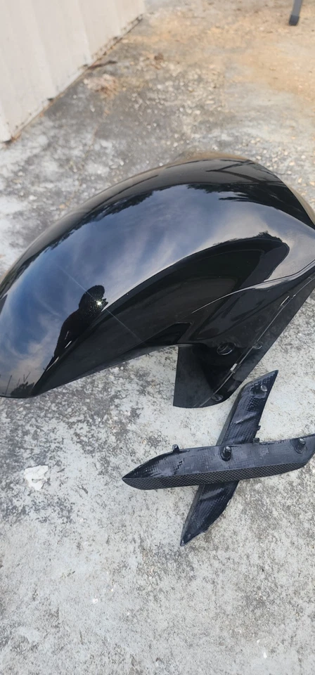 Kawasaki Zx14 Zx14r Front Fender And Carbon Fiber Side - Image 1 of 4