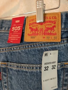 Jeans Levi's 505 32x32 gamba dritta regular fit lavaggio medio denim nuovo con etichette - Foto 1 di 12