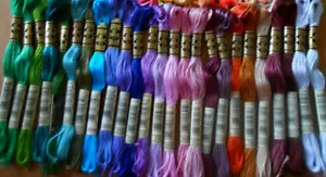 DMC SIX STRANDED COTTON THREADS PACK OF 25 similar colours - Picture 1 of 1
