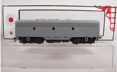 Locomotora diésel Stewart Hobbies 9101 HO sin decorar F7B fase I motor tardío Foto 1 de 2