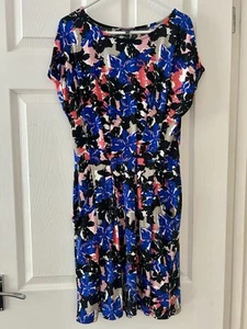 Warehouse Stretchy Floral Multicoloured Dress With Pockets! Size 10. Barely worn - Picture 1 of 4