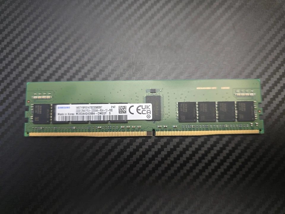 M393A4G43AB3-CWE SAMSUNG 32GB (1X32GB) 2RX8 PC4-3200AA SERVER MEMORY - Image 1 of 1