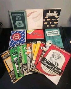 Metropolitan Life Insurance and Culinary Art Cookbooks Lot 16 1920-1950 Recipes  - Imagen 1 de 17