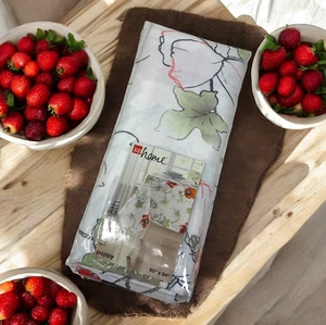 NEW JCP Home Poppy Floral Rectangular Tablecloth 60" x 84" J.C. Penney Farmhouse - Picture 1 of 4