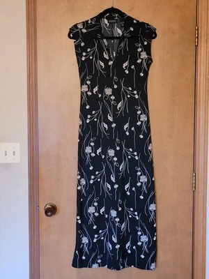 Vestido maxi New York and Company sem mangas preto estampa floral tamanho pequeno - Imagem 1 de 4