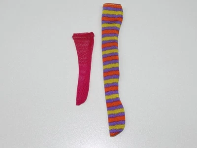 Monster High Howleen Wolf Sister Pack Calcetines Rayas y Rosa Foto 1 de 2