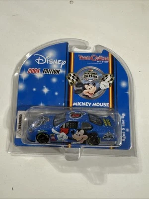 Team Caliber Pit Stop Disney 2004 Edition Daytona 500 Mickey Mouse 738782041316 - Image 1 of 2