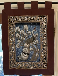 Vintage KALAGA TAPESTRY Peacock Hand Embroidered Wall Hanging Sequins 31"x 22" - Imagen 1 de 9