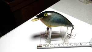 VINTAGE, UNK.CRANK BAIT, 3 1/2" BODY, GOLD/BLUE SCALES, YELLOW BELLY, RED THROAT - Bild 1 von 4
