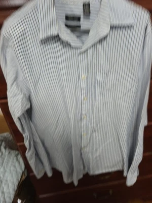 Van Heusen Mens Button Up Dress Shirt Meduim 15-15.5 - Image 1 of 2