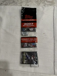 2007 Topps Football Rack Pack Calvin Johnson Rookie RC In Middle Back - Picture 1 of 3