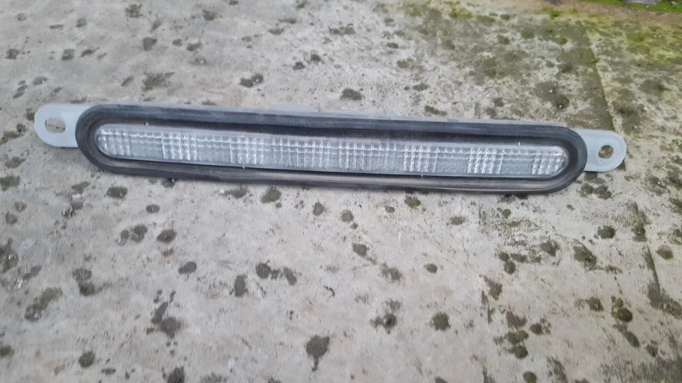 2008-2017 MITSUBISHI LANCER 09-12 GALANT THIRD 3RD BRAKE LIGHT LAMP OEM DJ605 - Image 1 of 3