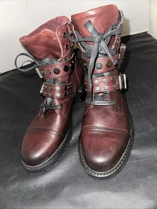 Frye 4001 G19 Damen Biker Stiefel Doppelschnallen Burgund Größe 8 B - Bild 1 von 20