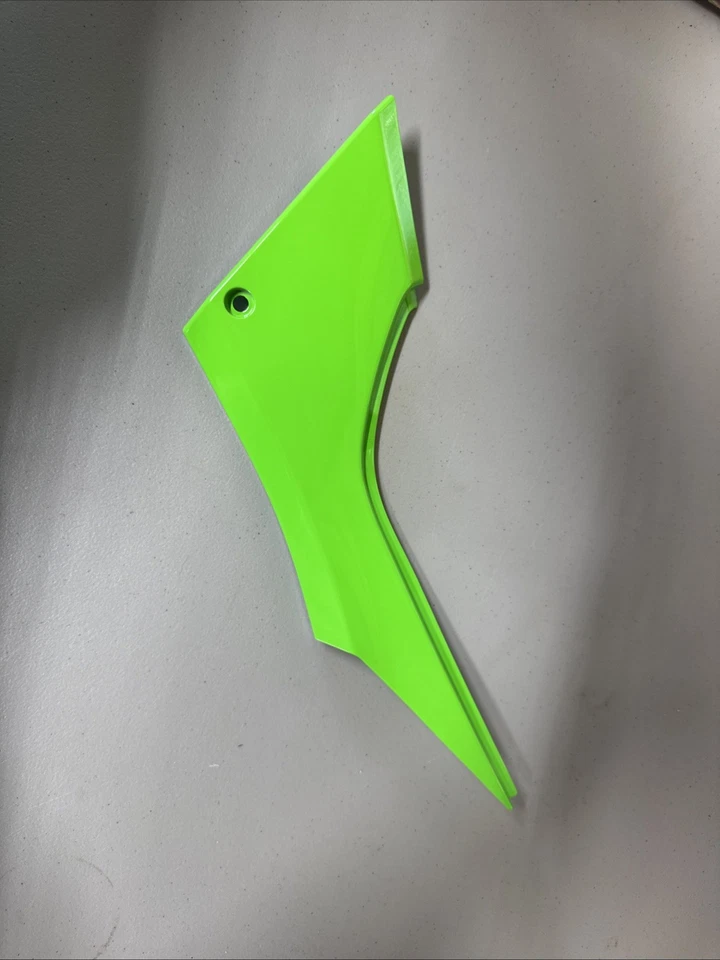 NUEVO OEM 2015-2017 KAWASAKI NINJA 300 FUNDA ASIENTO LADO IZQUIERDO VERDE 53065-0026-777 Foto 1 de 4