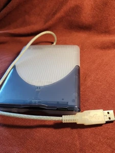 Lecteur de disquette USB VST - YD-8U10 externe 3,5" - Conforme aux normes FCC - Photo 1/4