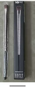 Urban Decay UD Pro Moondust Make-up Bürste - E-210 - silber & schwarz - Neu im Karton - Bild 1 von 1