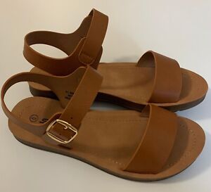 Soda Women's Solid Tan Strappy Ankle Wrap Buckle Fashion Flat Sandals  Size 6 