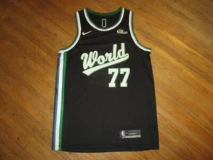 LUKA DONCIC 2019 TEAM WORLD BASKETBALL 77 JERSEY Rising Stars Rare MEDIUM - Picture 1 of 6