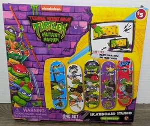 Teenage Mutant Ninja Turtles Finger SkateBoard Studio TMNT Mutant Mayhem Toy Set - Picture 1 of 8