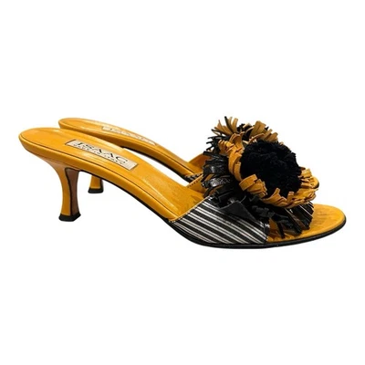 Isaac Made in Italy Yellow Black Pom Pom Sunflower Heeled Sandals Size 7.5 - Image 1 of 4