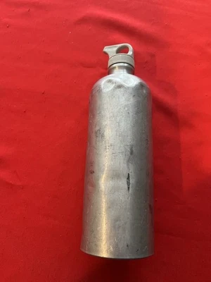 Botella de combustible Sigg 1 litro con grifo de combustible Foto 1 de 4