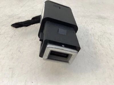 PORTA USB PER PEUGEOT 208 Serie 98217039DX 9824334377 (19>) - Immagine 1 di 3