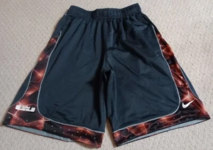 Nike Boys Medium Multi-Color 100% Polyester Dri-Fit Shorts With Drawstring 22 - Picture 1 of 9