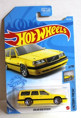 Volvo 850 Estate #43/250 amarillo Hot Wheels 2021 nuevo de fábrica - nuevo Foto 1 de 2