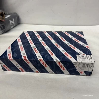 Filtro de aire Bosch 5499WS para camioneta Chevy Suburban Avalanche Yukon GMC Sierra 1500 Foto 1 de 3