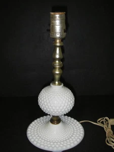 Vintage Licht elektrische Boudoir Tischlampe Glas Kochfeld Nagel Milchweiß 14" BELEUCHTUNG - Bild 1 von 8