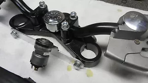 Soporte cerradura de encendido para BMW R45 R65 - Imagen 1 de 4