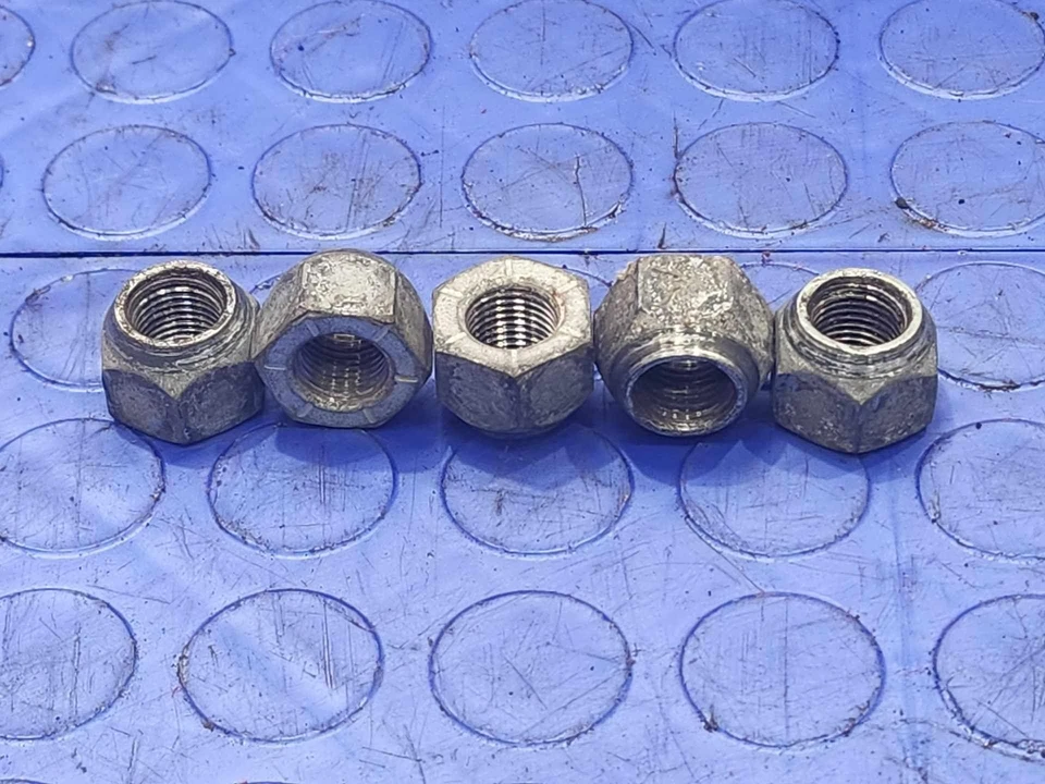 Cadillac Seville 1977-1979 tuercas de rueda de acero 5 piezas piezas originales OEM Foto 1 de 3