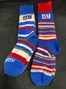 New York Giants Ladies Fuzzy Crew Socks Medium 2 Pairs - Picture 1 of 2