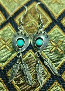 Vintage Native American 925 Sterling Silver Bear Paw/Feathers Turquoise Earrings - Picture 1 of 3