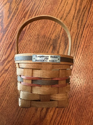 Longaberger Basket 1989 Inaugural Basket  Stationary Handle Woven no liner Cover